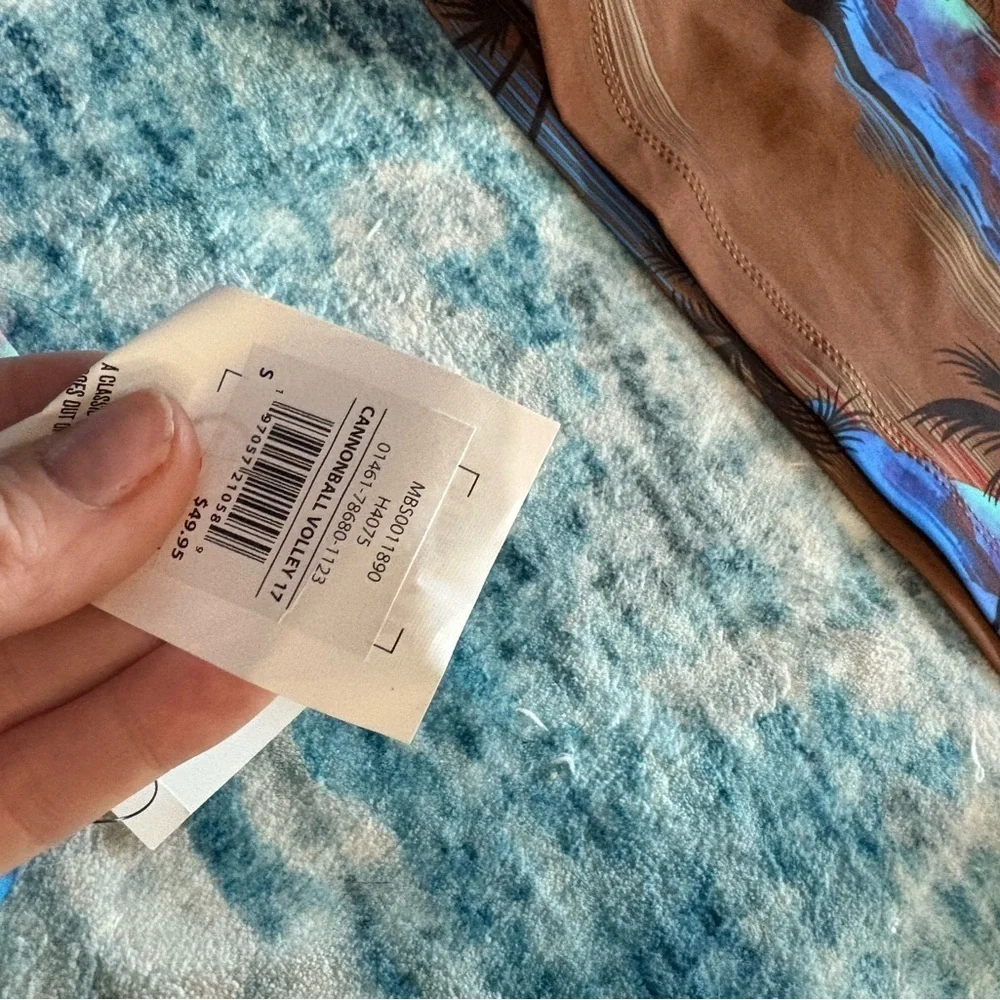 Bundle: 6 Men’s Swim Trunks. O’Neil & Hurley, assorted sizes 30-32’s. NWT!